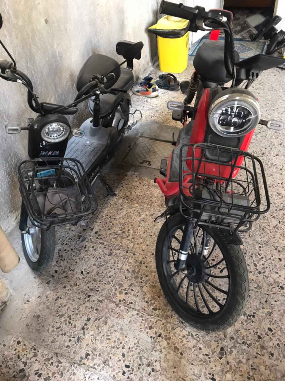 دراجات شحن ثنيهن للبيع ب500 نضيفات نقص بس بطاريات سوده حجم 16 والحمره حجم 20
العنوان البياع الخامسه
***********
