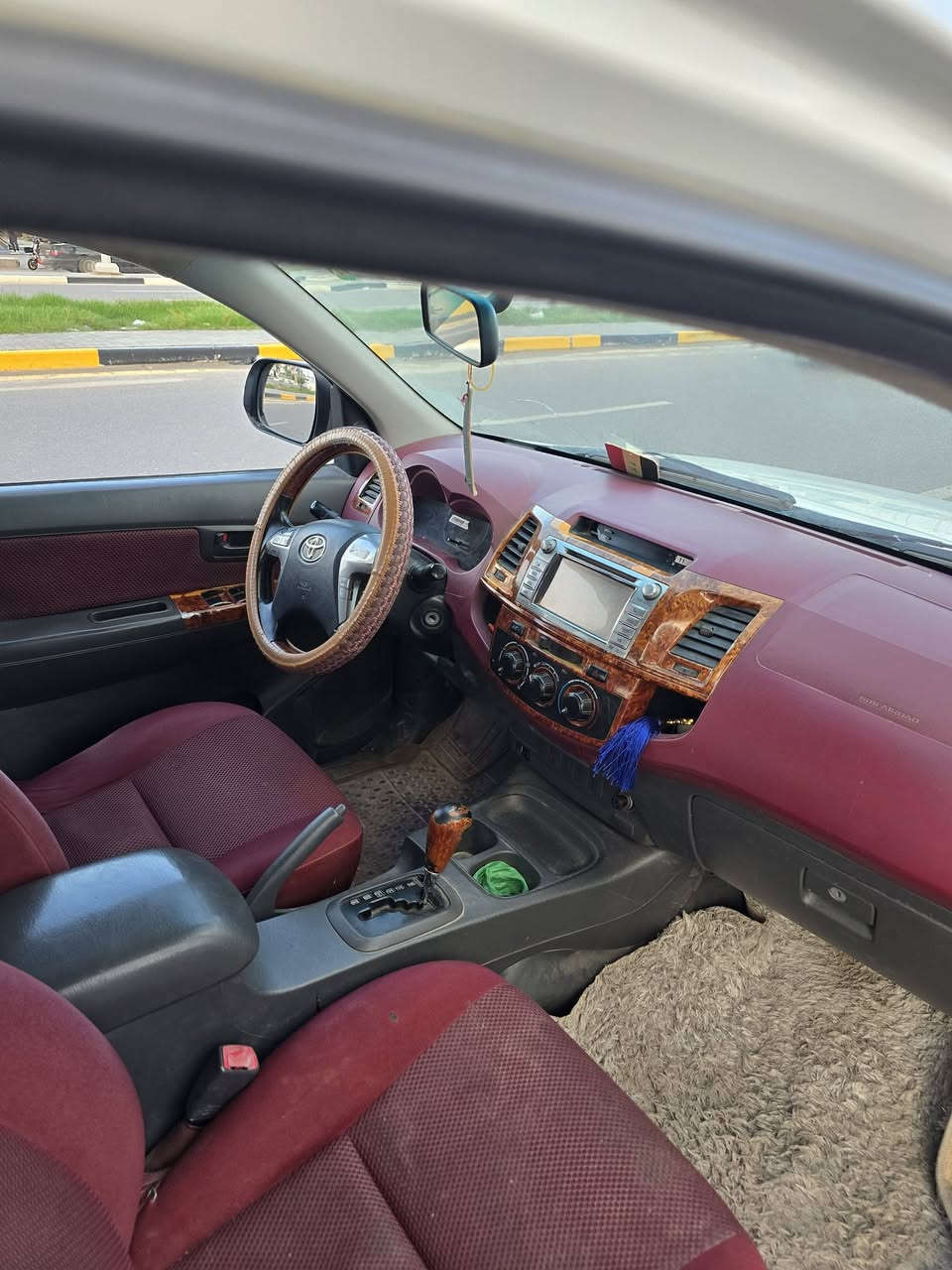 بيك اب تويوتا هايلوكس(فلاونزه) موديل 2015   رقم نجف انكليزي  مشروع وطني 
كير وتماتيك  شاصي 19  كويتي  سيارة 🚗 جازة ما بيها اي نقص مكاني البصرة للاتصال ***********
