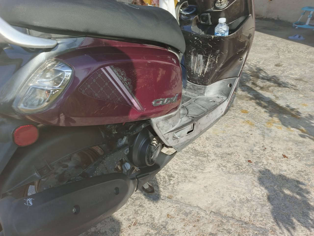 السلام عليكم
بوليس 2016 يوماها ختم واحد موا تقليد غير هل شي تأخذ دراجه بلاش
لون مميز 
سلف شغال نكره وحده
لايت لونين
اشاير شغالات
حساسات كامله دراجه
دشبول وعداد بانزين وعداد سرعه ونظام دشبول كله شغال
مكينا كفرات قبق بانزين كله ختم يوماها 
عنواني بغداد 
السعر 850 وبيها مجال انشاءلله 
رقمي ***********
