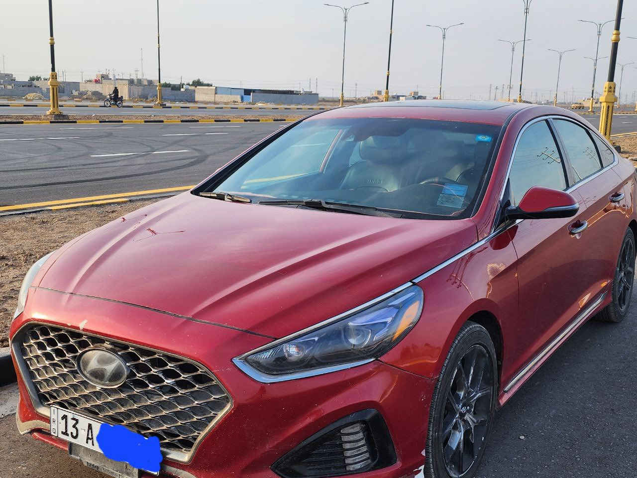 سلام عليكم
سياره سوناتا وارد امريكي 2018 ماورني حادث جانبي بابين عكس السايق ضربه ماواصله لتكمه وولا شاصي فول موصفات للأخير رقم وسنوبه جديده 
داخله معوقين وهسه صارت حره خلصت مدتها حره حره مداور ثاني يوم مكانها ميسان 
محرك 2000 تيربو سياره موصفات رياضي داخله جلد  لون اسود 
مقاعد رياضي جلد لون اسود شاشته كبيره لمس ملاحه وعطلات سنتر لوك عدد 2  جام اوتماتيك كهربائي حساسات اماميه وحسابات خلفيه 
 رادارات اماميه وخلفيه  نقط عمياء  مرايه  قلاب مع تبدليت الكير   لايت اماميه اوتماتيك مع الستيرن يمين ويسار  الكشن عدد 2 تدفئه وتبريد زائ كهرباء للكشنات زائد ذاكره لخزن المقاعد  فتحه بانوراما القياده الاليه عند السير ع طريق مخطط وبعد موصفات ما يحضرني اذكرهن.        
رقم تواصل ***********
