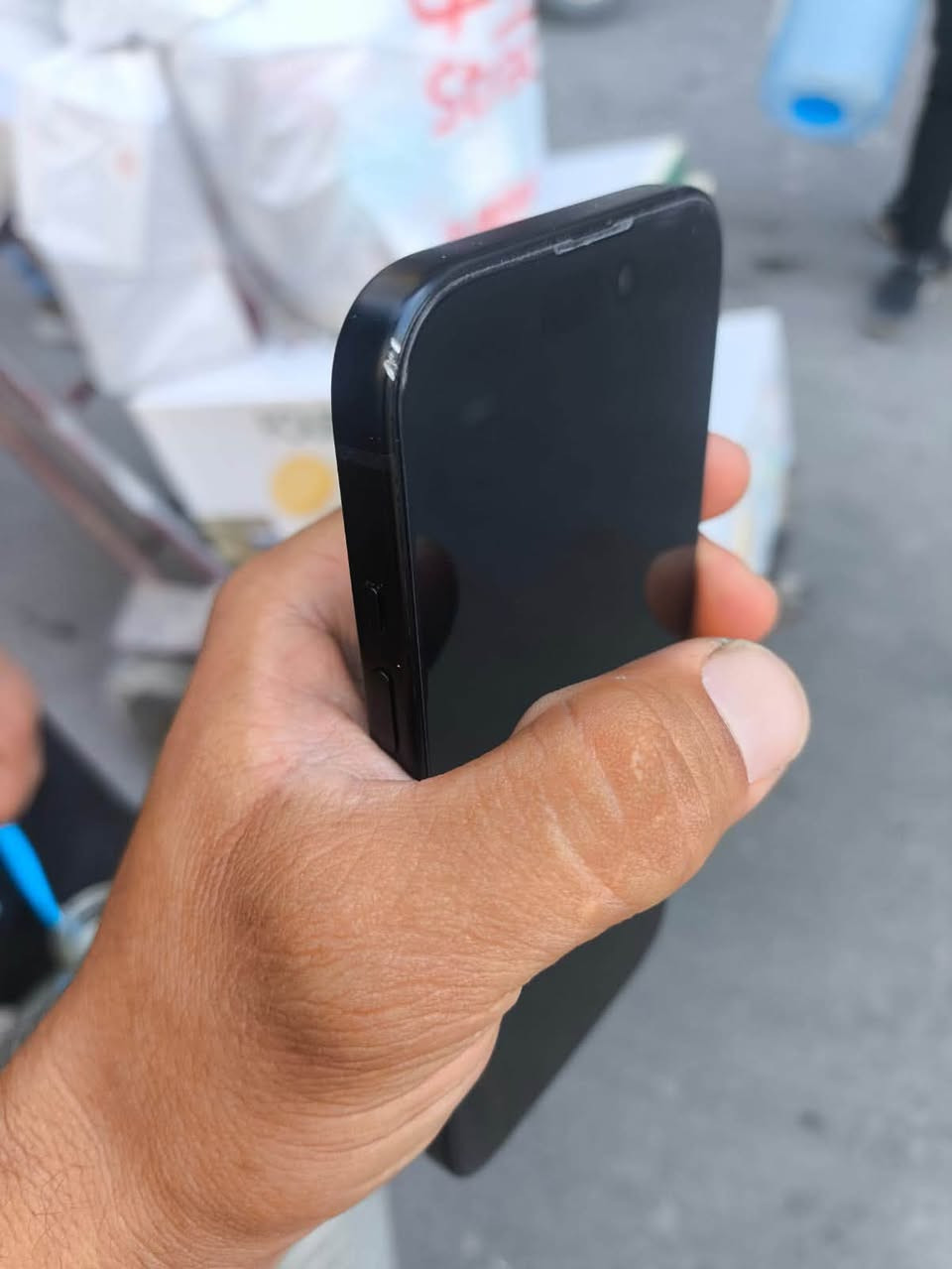 للبيع او مراوس باقل مع فرق 
ايفون ١٥ عادي بطارية ٨٩.ذاكرة ١٢٨ اللون واضح كدامكم جهاز مكفول بي هذن الشخوط فقط وتر بروف 
مكاني بغداد الدورة شارع المحكمة 
السعر ٧٢٥ الف وبي مجال بسيط 
الرقم *********** 
متوفر واتساب كذالك ومتوفر فيس وبلخدمة
