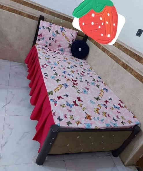 الى اصحاب محلات المفروشات توفر لدى  مشغل اراي للمفروشات تجهيز المحلات وجه مخده +نزله جربايه نفرين + نزله جربايه نفر +تلبيسات طباخ والاسعار جداً مناسبة لاتواصل عبر الواتساب ***********
***********
نوعية الاقمش همايون شغل اوفر فول نضافه مغلف وجيس وكامل 😇
