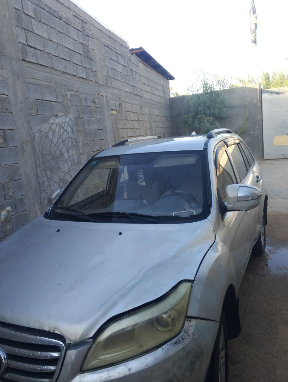 ليفان x60 للبيع مكينه كير حداده تبريد
السياره مكفوله من الضربه والصبغ ماعدا طخه بسيطه بالباب الوره صفحه اليمنه والبك لايت واحد مكسور 
السياره على البلاد 
ماشيه 120 الف حقيقي 
مكينه بلاد 
مامفتوح بيها برغي 
وبالشرط لاتبخير ولاتنقيص 
تبريد شغال 
كهربائيات شغاله 
رقم انگليزي بصره 
سنويه جديده السياره بأسمي 
گير اوتماتيك 
العنوان البصره ابو الخصيب 
***********
دواخل جدد 
شاشه كشنات جلد 
تحكم مرايه 
كامرا حساسات
السعر 65 وبي مجال السياره تجي كير ميكانيكي بي بارك
