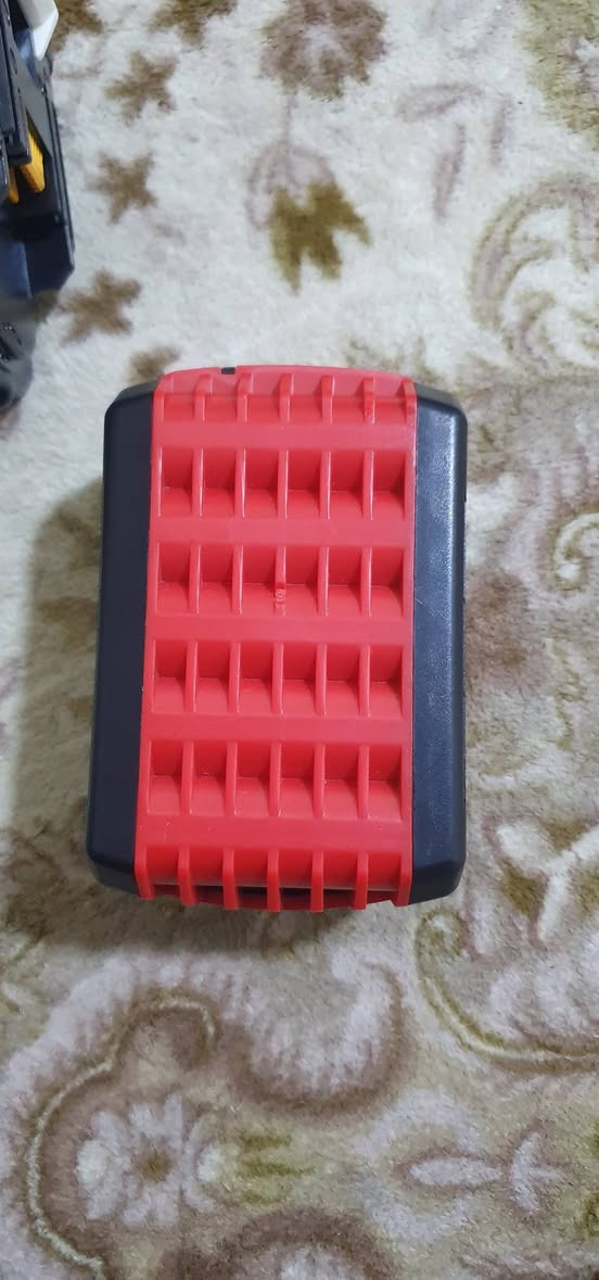 بطاريات مكيتا فيتنامي و بطاريات جوكر و بطاريه بوش الماني جيد باله البريطاني
للبيع واتساب***********
