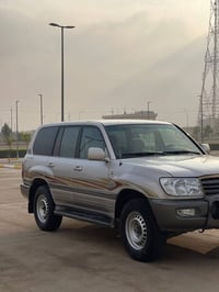 لاندكروزر VXR • ١٩٩٩ • ٦ سلندر