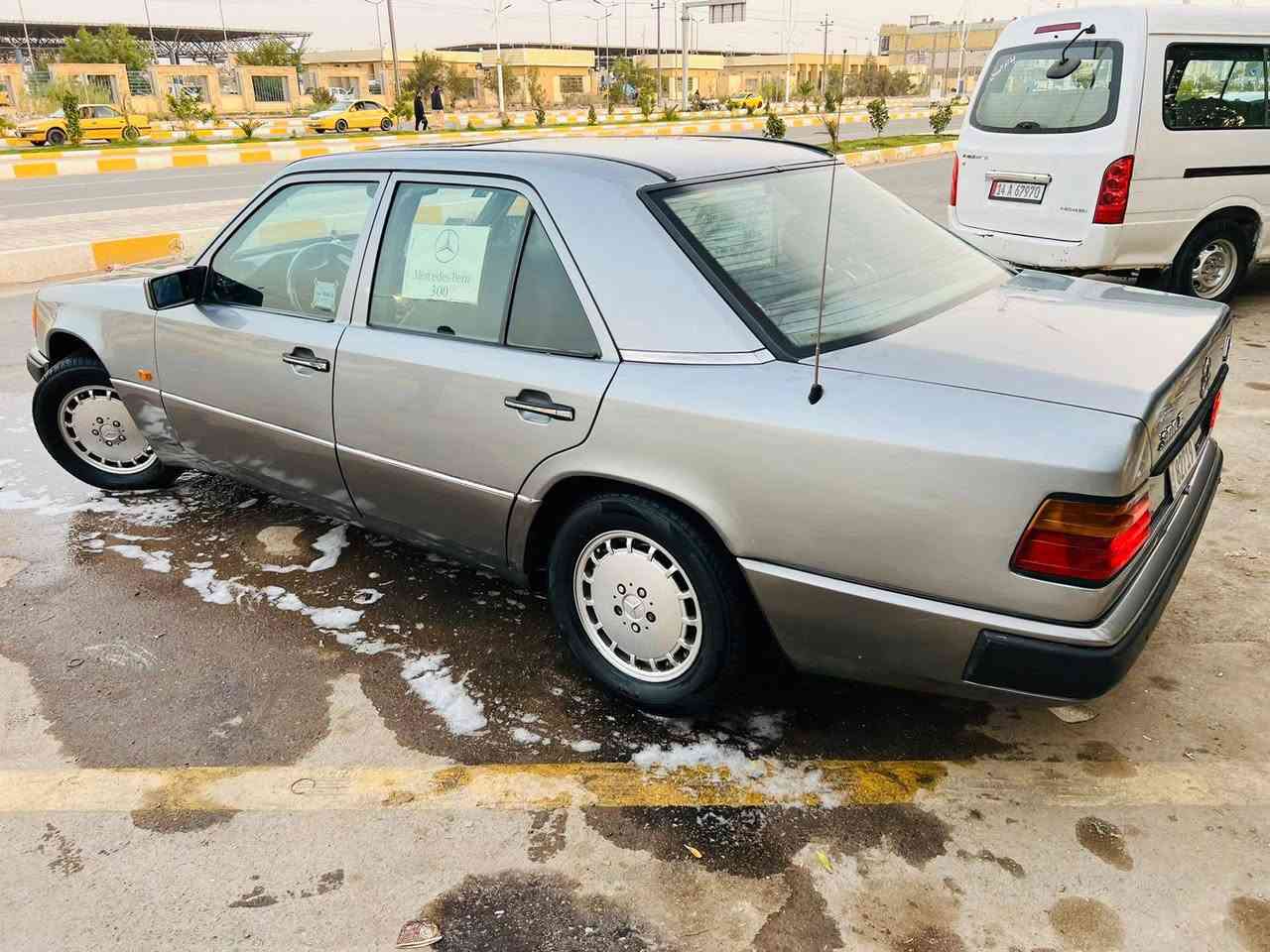 مارسدس دب 300Eموديل 1988محدثه 91 رقم بغداد انكليزي بسمي تحويل ثاني يوم سنويه ل 28 مكفوله كص ونقل جثه والعيب شرعي والضربه والخياس صبغ جماليه فقط جاهزه كير مكينه 2ونص ديلكو حداديه تبريد تخم تاير صارله سبوع من شاده قواعد دبلات وشواصي ع بلاد حساسات خلفيه جام 4كهربائي السعر 60وبيها مجال مكاني ناصريه مركز ***********
