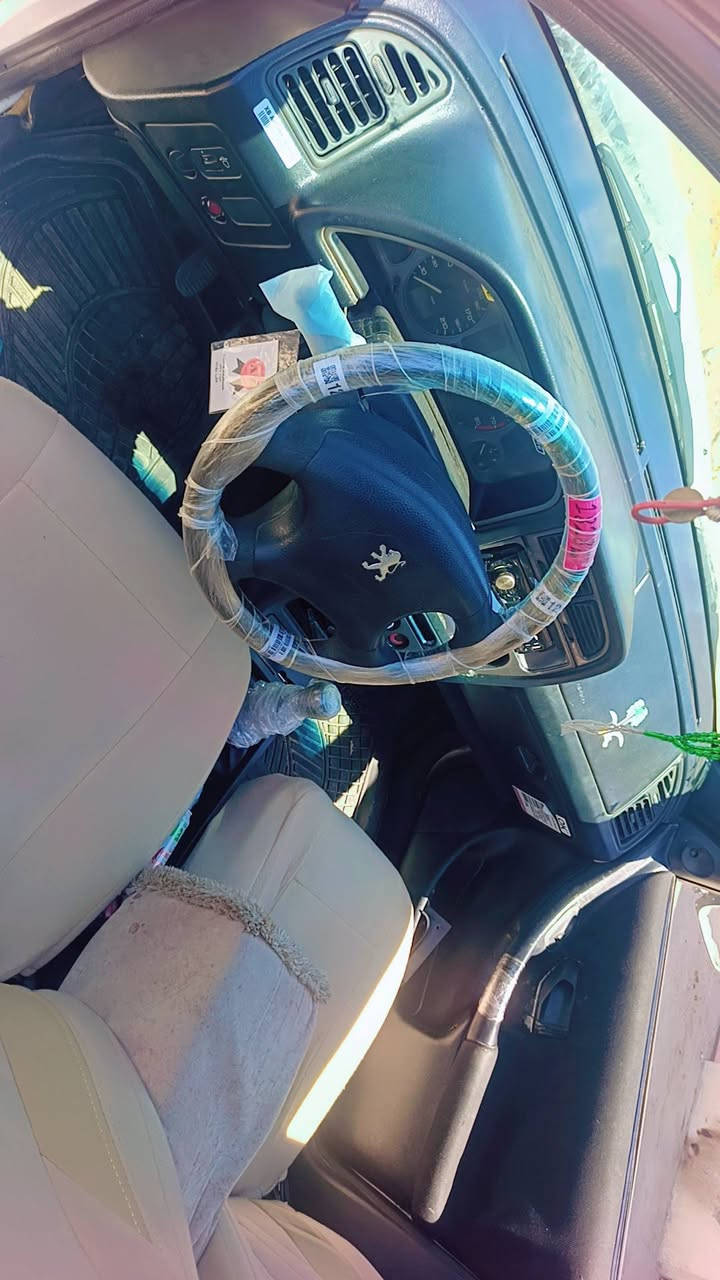 بيجو حرة حرة306
كير محرك شرط شرط 
صدر طبة. 
باور رونات شرط 
غرفه جديده
دشبول بطاين جدد
كهربائيّات كلهن شرط
ضربة كلبه مابيها شرط

السياره جديده بمعنى الكلمه
سعر26
***********
