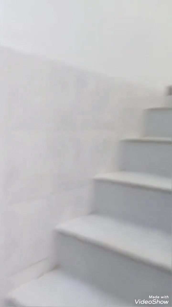 //على بركة الله تعالى ///
بيت زراعي للبيع 
المساحة// ١٠٠متر  (٥متر×٢٠متر)
التفاصيل البيت// طابقين
الطابق الاول //غرفة نوم واستقبال وصالة ومطبخ  وصحيات 
الطابق الثاني //غرفتين نوم وصالة وصحيات وبيتونة وسطح
الخدمات كاملة// تبليط ومجاري وماء  كهرباء
العنوان //الزعفرانية. الاربع شوارع خلف الفوج ..زراعي علي مكلف
السعر// ١٥٠ مليون قابل للتفاوض
ملاحظة البيت بناء حديث سنة ٢٠٢٦ 
للاستفسار مراجعة مكتب دلالية المصطفى للعقار الزعفرانية الاربع شوارع خلف ماركت اللؤلؤة مجاور أسواق القبس اوالاتصال او مراسلة واتس اب ***********او***********
