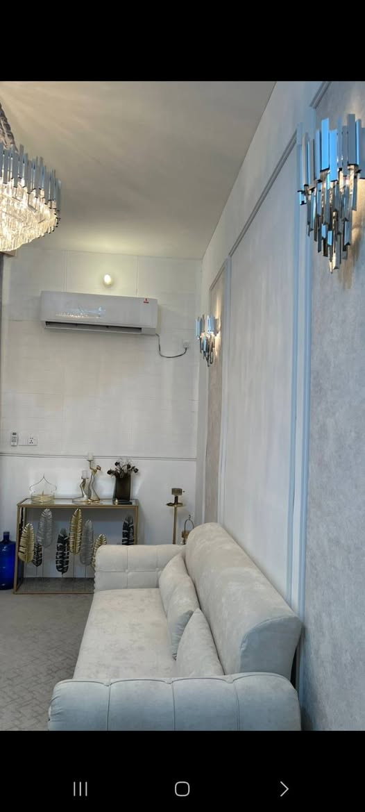 بيت ١٠٠ م للبيع نجف حي الساهرون طابق ونص للاستفسار على هذا الرقم
‎0782 543 2073
