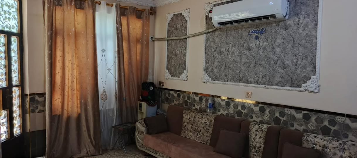 السلام عليكم بيت للبيع ١٠٠متر طابقين بناء حديث كله طابوك  الموقع الدوانم خلف السكه شارع ابو الدوش 
للاستفسار الاتصال ***********
