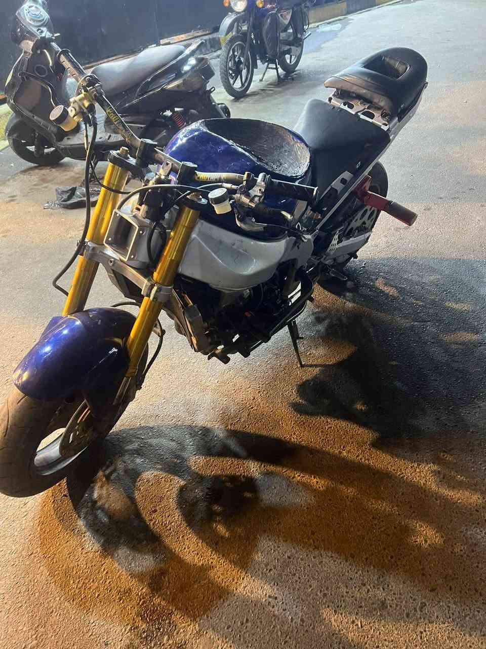 دراجه جاي تخربط المكينه شرط كصه اوله جديده ذبيت عليه 800 قبل شهر بس جاي تخربط ابيعه علوضعيه تجي شغله وشوفه نصبه حلوه دراجه خير من الله سعر 17$ مكاني بغداد مدينه الصدر وبيه مجال للطيبين ***********
