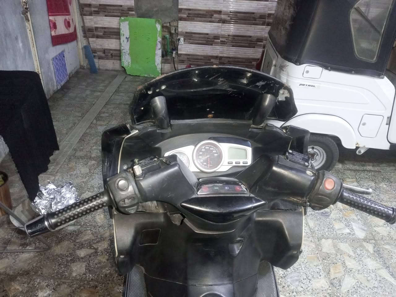 سلام عليكم دراجه افرله ايطالي موديل 2019 سعر 25 ورقه وبيها مجال مكان بغداد مدينة الصدر  الستفسار على هذا رقم ***********

