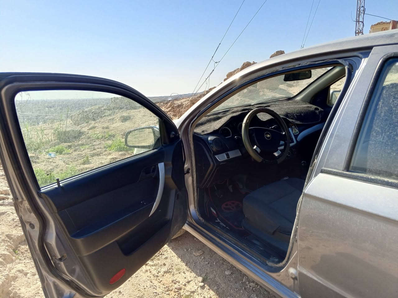 سلام عليكم
للبيع افيو موديل ١١ كير عادي 

محرك وكير بالشرط محرك زنجيل المرغوب 

صدر وتايرات وتبريد وتدفئة وكهربائيات كله شغال 

بيها قطعتين تبديل جاملغ وبنيد

سياره جاهزه 

شرط التحويل 

مراوس ترهم 

*********** مكان السياره العلم
