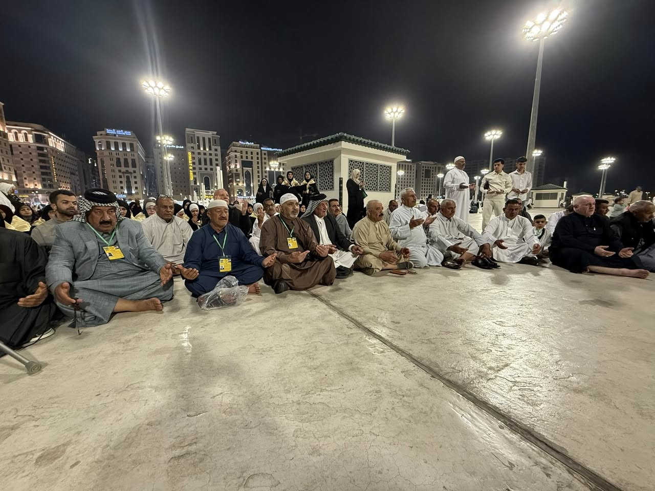 🕌 خـدمـة الحـاج شــرف لنــا 🕌👳🏻‍♂️
         💢💢 عمرة شهر شوال 💢💢 اخر عمره شهر شوال قبل الحج الاعظم 
     🔴💯 مـع شركة الرسول الاعظم المتعهد الحاج قاسم كريم عويجيل  💯🔴
 🟥 فخامة الاسم تكفي اسال من كان معنا 🟥
        ❇️ أحجز الان قبل نفاذ المقاعد ❇️
                       براً.....براً
   🌹🌹تفـرغ للـعبـاده واتـرك لنا شــرف خدمتكم🌹🌹عمرة شهر شوال .. ثالث ايام عيد الفطر المبارك⛔️من الان نستلم جوزات شهر شوال وذلك لضمان فيزة شهر شوال ضروري تسليم الجوزات خلال الايام المقبلة 

✈️✈️✈️✈️✈️✈️✈️✈️✈️✈️✈️✈️✈️✈️✈️✈️✈️✈️
⬅️ 🕔 الـــذهـاب 
                          23 / 3 / 2026 ميلادي                 
البرنامج 12 يوم 10 ليالي فقط عمره 1447 الهجرية
 💥البرنامج الاول بسعر  1000.000مليون دينار ..
ثلاث وجبات طعام 
⬇️⬇️⬇️⬇️⬇️⬇️⬇️⬇️⬇️⬇️⬇️⬇️⬇️⬇️
🏢 2 ليالي 3 ايام مدينه المنورة شارع السلام المركزية
🏢 6 ليالي 7 ايام مكه المكرمه فندق ميلينيوم 5 نجوم حقيقي 
⬅️ مزارات المدينه المنوره 
⬅️ مزارات مكة المكرمة 
💢 رحله الى عروس البحر الاحمر جده ( اختياريه )..
💢 السكن بالمدينة المنورة بعد الساعه 3  عصراً ..
⬆️⬆️⬆️⬆️⬆️⬆️⬆️⬆️⬆️⬆️⬆️⬆️⬆️⬆️
🔺 يسعدنا تواصلكم معنا ويمكنكم الحجز عن طريق :-
الأعمار أقل من 18 سنة يحتاجون وكالة سفر من ولي الأمر
⛔️ يوجد بنظام التقسيط المريح  
━━━━━━━━━━━━━━━━━━
📌 للحجز يرجى جلب:
• الجواز الأصلي
• صوره بخلفية بيضاء
• مبلغ الحجز
📍 العنوان:
واسط – العزيزية  – شارع الخليج
مقابل مول الجوهرة
📞 للحجز والاستفسار:
***********
***********
***********
***********
✨ شعارنا: خدمتُكم شرفٌ لنا 🤍
_شركة الرسول الأعظم للحج والعمرة والسياحة الدينية
