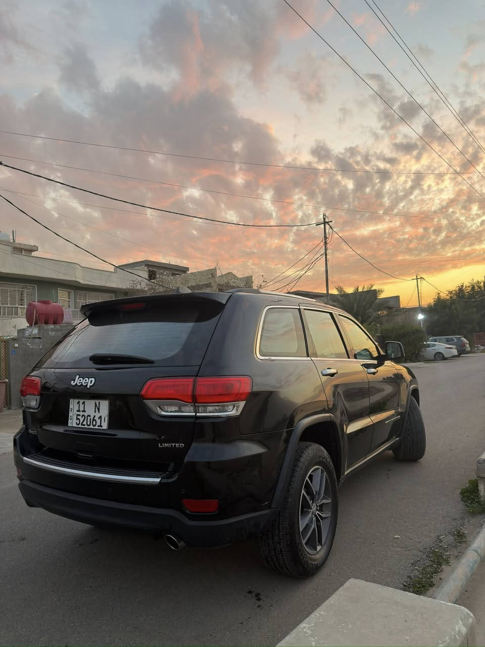 السلام عليكم
جيب شيروكي لمتدد اعلد مواصفات بل لمتدد
دفع رباعي4x4
 للبيع 
موديل 2019
فتحت سقف
لون اسود 
رقم بغداد جديد سنويه وهزه مصالها شهر
سياره داخلها  جلد اوف وايت بحالة ممتازه 
جلد تدفه +تبريد+خزن للكشن 
ستيرن تدفه 
شاشه اكبر حجم بيها جميع لاوبشنات 
نضام لايكو 
ماوس للشاشه 
شاشه دجتال 
سماعات الباين
كشافات ضباب لزنون
تشغيل عن بعد 
صندق كهرباء 
مرايه تعتيم ذاتي 
نضام الملاحهGps
منضومة زنون بلاديه 
ويل ١٨ لمرغوب 
سياره نصبتها احلى الصور 
مناقصها برغي ربع متصرف عليها 
مكان السياره بغدادالعطفيه  
الرقم ***********
