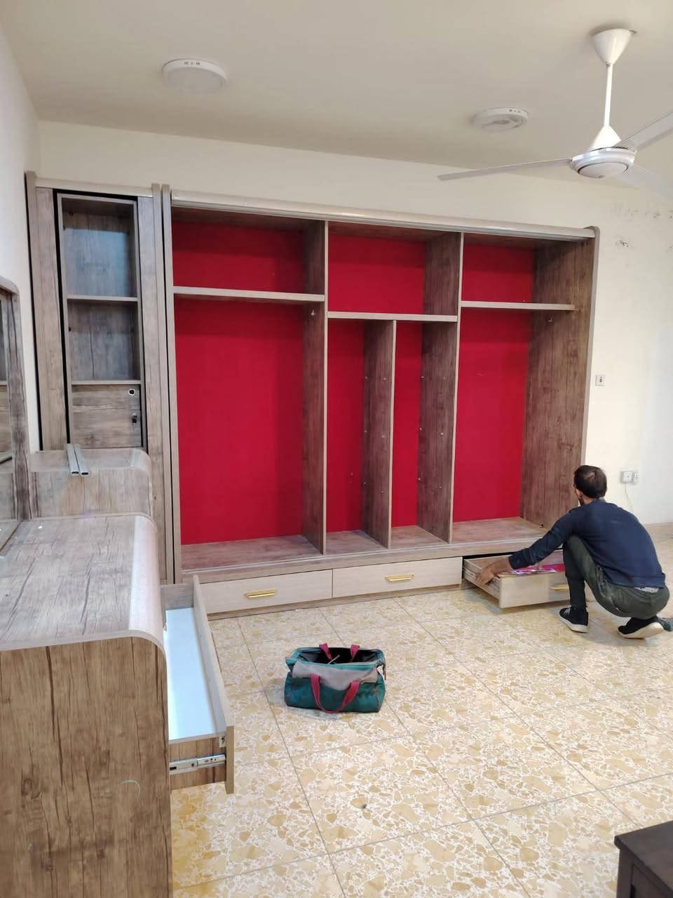 ⚠️⚠️نكسر السوك باسعار النقل اسعار رمزيه⚠️⚠️
اسعار تنافسيه ورمزيه ولاتدوخ ولاتحتار😇
☐ ويانا_صار_كلشي_سهل 💫
مكتب نقل الاثاث المنزلي في بغداد  
واتساب/اتصال ﴿***********﴾
🔺 تريد نقل اثاث بيتك داخل المحافظات او من بغداد أو  أو المحافظات الجنوبيه أو عندك بضاعه وتريد تنقلها او صاحب محل وماعندك عمال او سياره احنه حاضرسن للي التريده باسعار رمزيه... جرب ومراح تخسر
 كل ما عليك الاتصال بالارقام التاليه :***********
اتصل وخليك مرتاح  } 
⬇️ واليكم تفاصيل هذه الخدمه الفريده من نوعها في العراق 🇮🇶🇮🇶
🔺سيارات هينو _ كنتر _ كيا 🚛🚚
🔺فتح وتنصيب  الاثاث بالكامل
  (غرف النوم _ السبالت_الكاونترات_ الخ)
