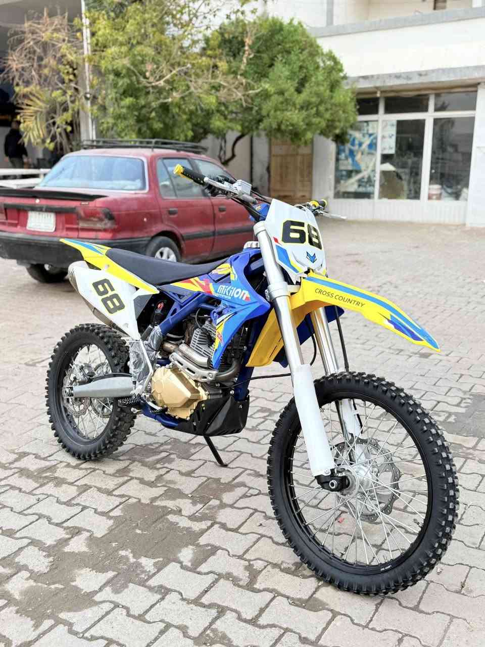 RMZ موديل 2025
دراجه جديد جديد ماشالله 

كلا بلاد وضع شركه برغي مامفتوح بشرط

محرك بشرط كير بشرط دراجه جديد 

موجود بل معرض محمدو انس

رقم موبايل ***********

***********
