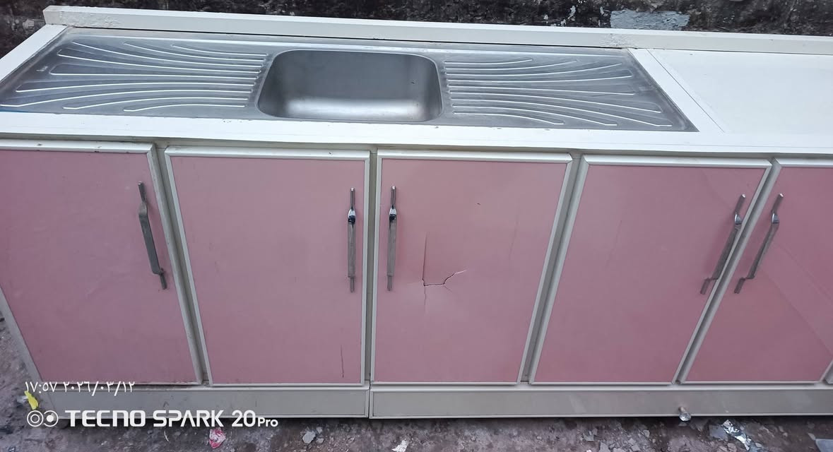 كاونتر تزكام نضيف كلش للبيع السعر 200 العنوان الحله الثوره قرب جامع الحيدري ***********
