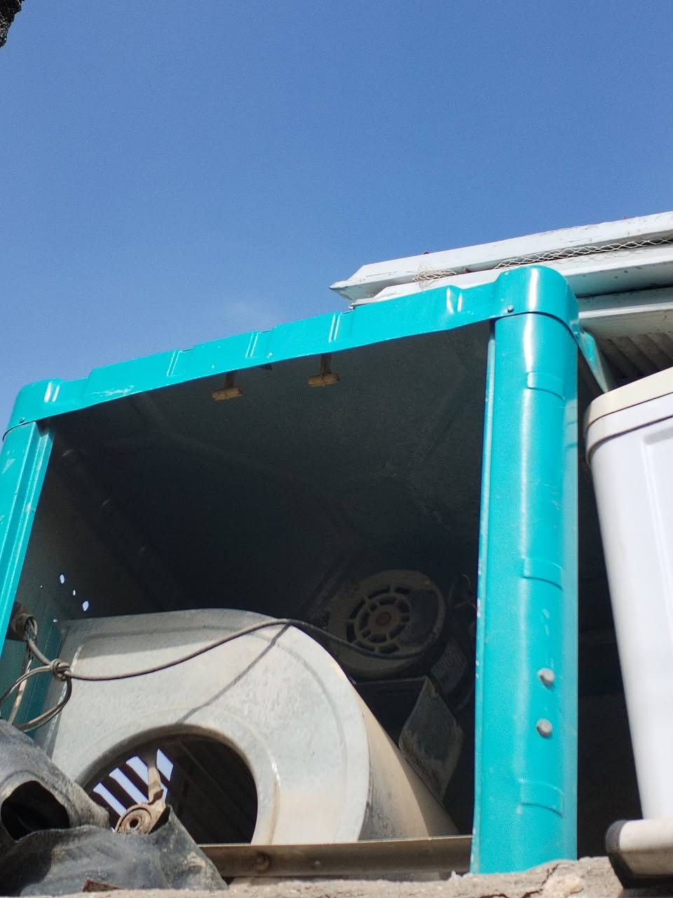 تخم للبيع 10مقاعد مع كوشات وطبله وصطيه مناقصه شي وعملي فقط القماش تعبانه مثل مواضح بصوره مرده باب الاول مشتغله موسم واحد اي شي مناقصها


**إذا كنت صاحب هذا الإعلان وتريد حذفه لأي سبب، رجاءا أرسل رسالة إلى الدعم الفني**