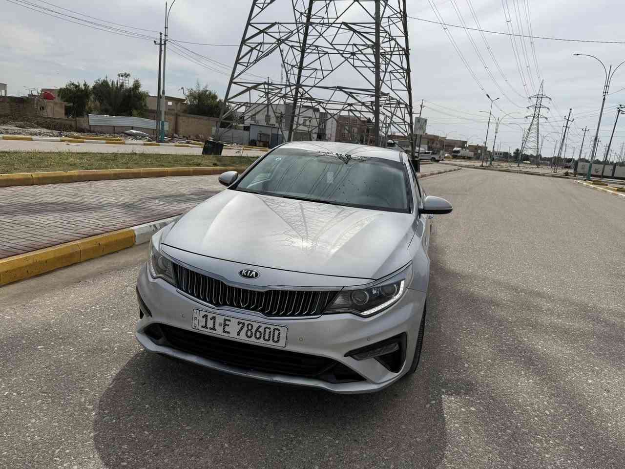 سلام عليكم البيع اوبتيما موديل 20 خليجي كفاله عده بيه بارد شي بسيط سياره فول موصفات رقم بغداد بسمي ماشه 136 محركه 2400 سياره تخم تاير حداديه جديده ***********
