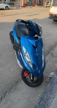 للبيع دراجة جي تي ار  رمبة جديدة صار 20يوم من اخذتها 07705565759