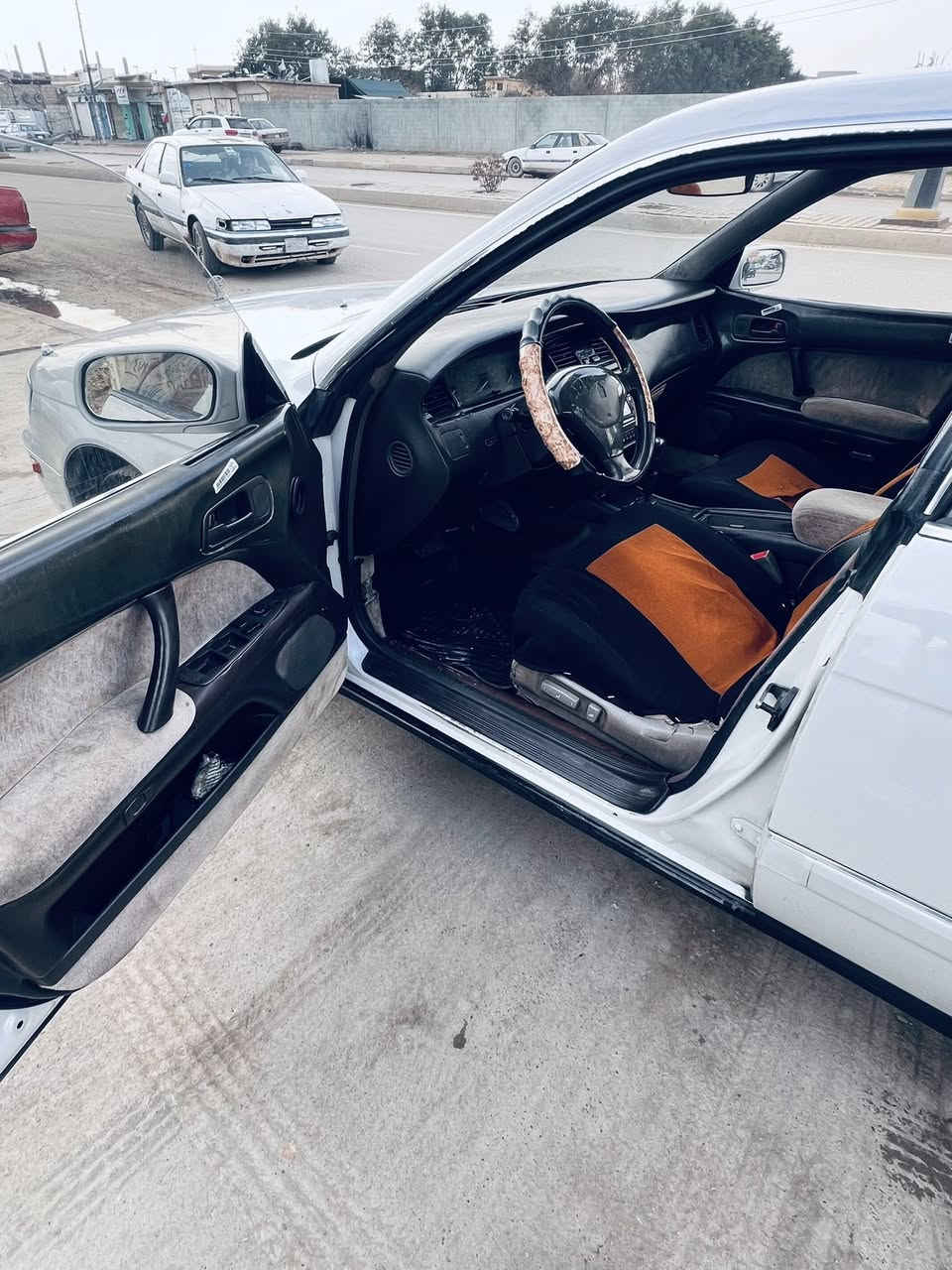 السلام عليكم بطه للبيع موديل 1992 محرك كير 2500 شرط تدفئه تبريد شرط صدر تايرات كلو نضيف رقم الماني نينوى سنويه 2027 شرط التحويل بيها صبغ مكانات بدون حادث شرط سعر 57 وبيها مجال قليل 
اتصال ***********
