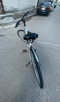 باسكال ألمنيوم وزن خفيف قياس 28 كلش نضيف اي نقص ما بي تايرات جدد وكلشي...