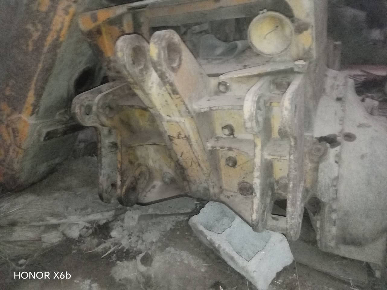 سلام عليكم
غراض ٦٥ للبيع
تانكي كاز  جكات مال سجينة قاعدة روتر نضيفة بنيد *********** مكاني بابل
