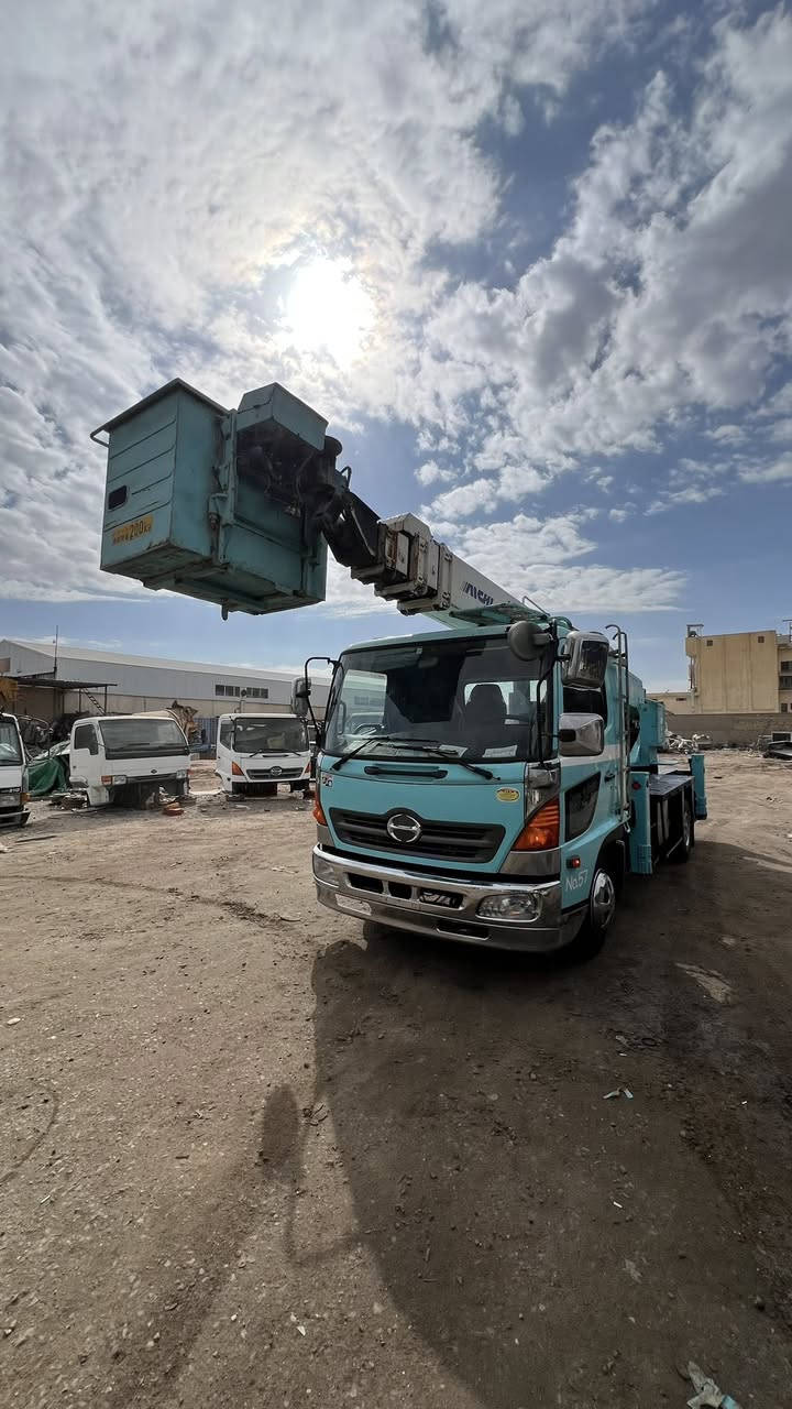 سلام عليكم باسكت كوب دخول جديد 
الرتفاع 27 متر سياره جديد محرك 6 سندر عادي قماره وربع مكاني البصرة 
‭0771 954 1674‬
