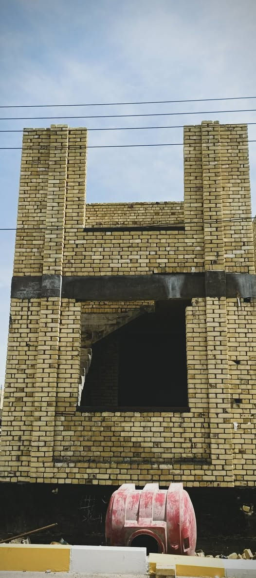 خلفه بناء متفرغ ***********
