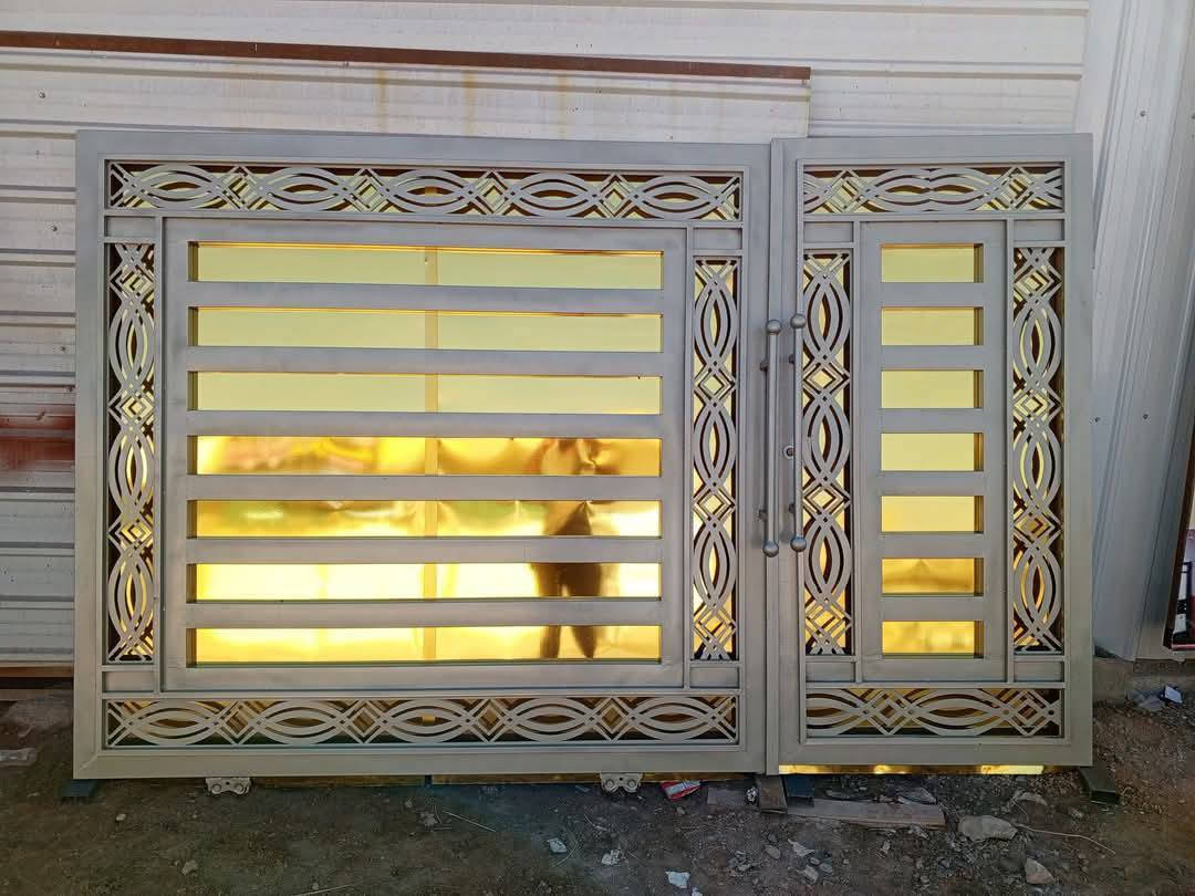 بسم الله الرحمن الرحيم تعلن حداد قدوري الغريري عن تخفيض الاسعار في الابواب والشبابيك وابواب السلايت 
باب سلايت تشطيب قياس 3 ونص سعرة 600 الف حديد ثقيل مصبوغ اساس ولون ونقل 
باب كندور نظام سي ان سي سعرة 400 الف حديد ثقيل مصبوغ اساس ونقل 
ابواب مناور نظام سي ان سي قياس 3 × 110 اسعارهن 250 الف مصبوغ اساس ونقل
ابواب نظام بديل الخشب قياس 3×110 اسعارهن 270
محجرات المتر 35 الف مصبوغ اساس ولون ونقل 
سقايف الكي سبان سعر المتر 35 الف

ملاحظه جميع القطع المذكورة حديد ثقيل مليم و8 تارس
العنوان الرمادي التأميم شارع 60 
للاستفسار مراسله الصفحة او الاتصال على رقم *********** 
#كل الهلا بيكم
