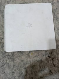 صباح الخير❤️ بلي 4 سلم اخر تحديث 🔹ذاكره 500 جيجا بايت 🔹الجهاز ما مفتوح...