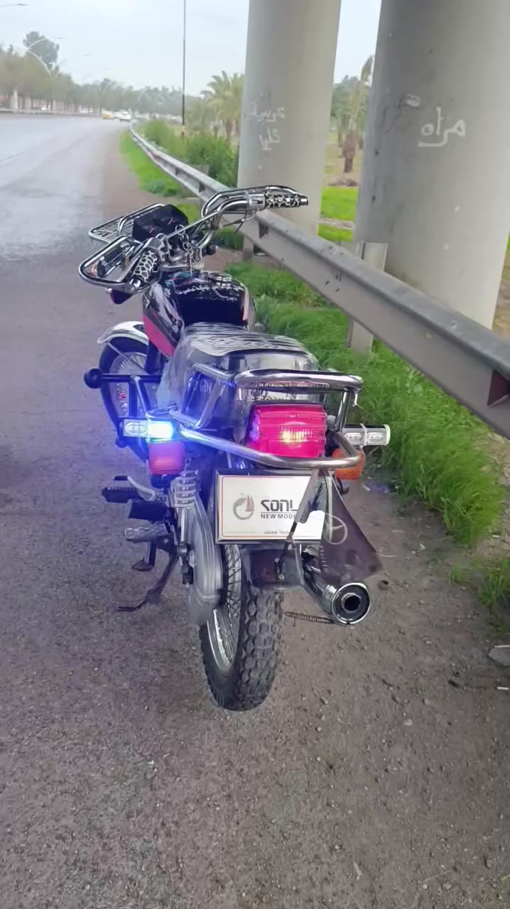 سلام وعليكم دراجه 2021اللبيع كلشي شرط كدام عينك وسعر خاص مكان الدراجه موصل


**إذا كنت صاحب هذا الإعلان وتريد حذفه لأي سبب، رجاءا أرسل رسالة إلى الدعم الفني**