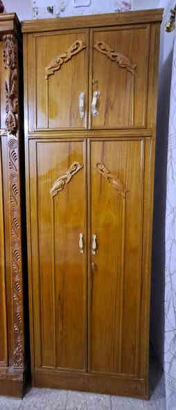 السلام عليكم للبيع 800 وبيها مجال غرفه اخشاب صاج نضيفه المكان بغداد الزعفرانيه دور الشرطه 
***********
