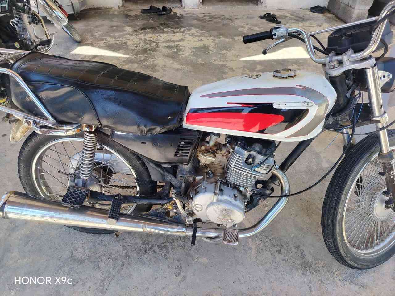 تايكر البيع موديل 21وراق كامله  شغاله بس رادله ترتيب شوي كهربائيات سعر 250وبيه مجال مكان ديالئ خالص شراي تصل ***********
