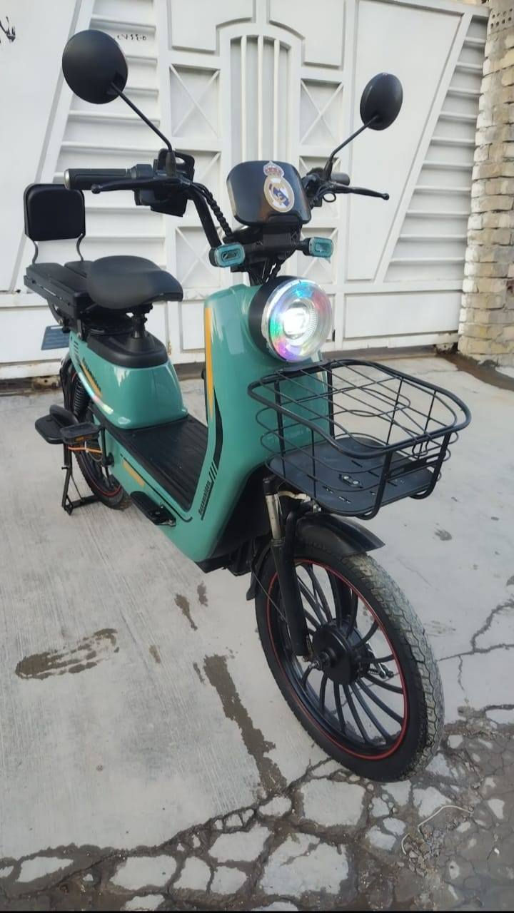 السلام عليكم دراجه شحن حجم 20 لون زيتوني دراجه بعده لوك اخت الجديده استخدام قليل موديل 2025 كامله كل نقص مابيه وياه بصمه وسويج وشاحنه الاصلي
السعر 325 الف
العنوان بغداد الامين الثانيه 
رقم ***********
