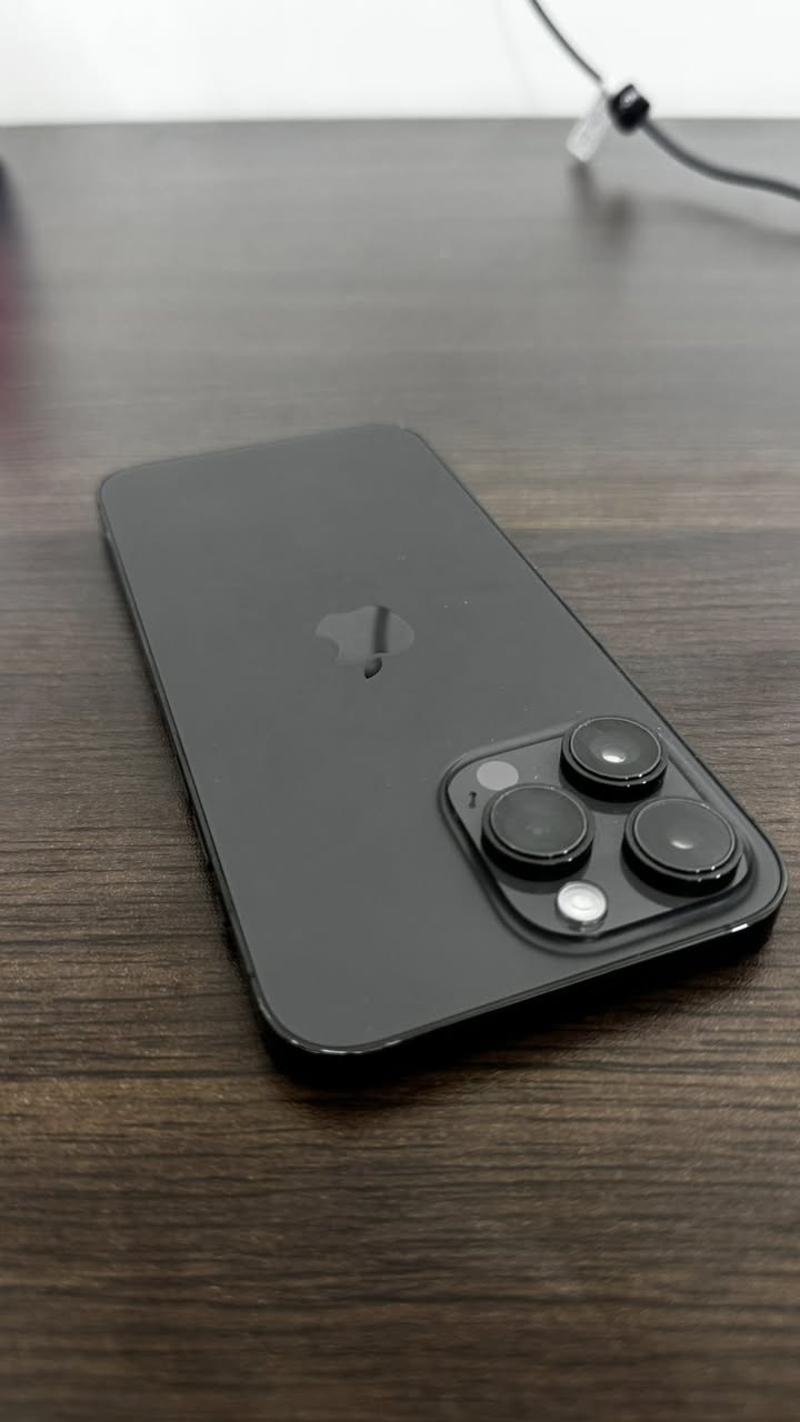 السلام عليكم
ايفون 14 promax اسود

بطارية 87 حقيقي

شخط خفيف بالاطار جهاز نظيف 99%

جهاز esim

ذاكرة 256

المكان بغداد

***********
