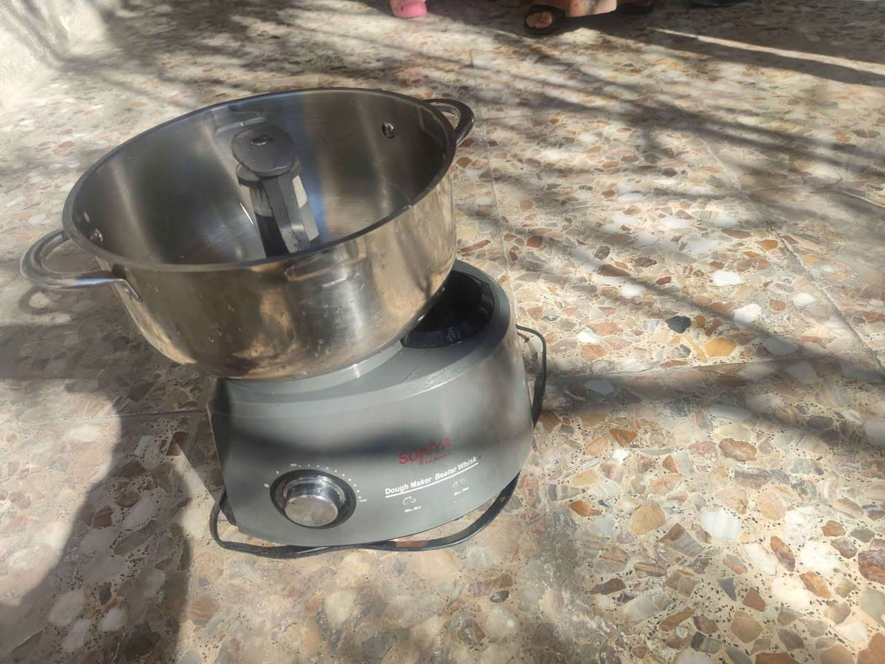 🔹 للبيع عجّانة كهربائية ماركة SONYA
تعمل على العجن والخفق وخلط مختلف أنواع العجين والحلويات.
مناسبة للاستخدام المنزلي، قوية وسهلة الاستعمال.
الحالة جيدة وتعمل بشكل طبيعي.
📍 العنوان: حي التراث
📞 للاستفسار التواصل خاص بغداد, العراق


**إذا كنت صاحب هذا الإعلان وتريد حذفه لأي سبب، رجاءا أرسل رسالة إلى الدعم الفني**
