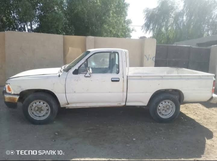 سلام عليكم بيكم تيوتا قديم موديل 1992 رقم بغداد ابيع مستعجل كير ومكينه وكسل بشرط حاويه  ولكشر كدام عينك  المكان بغداد غضا المدائن  سعر 27 قفل رقم الهاتف ***********
