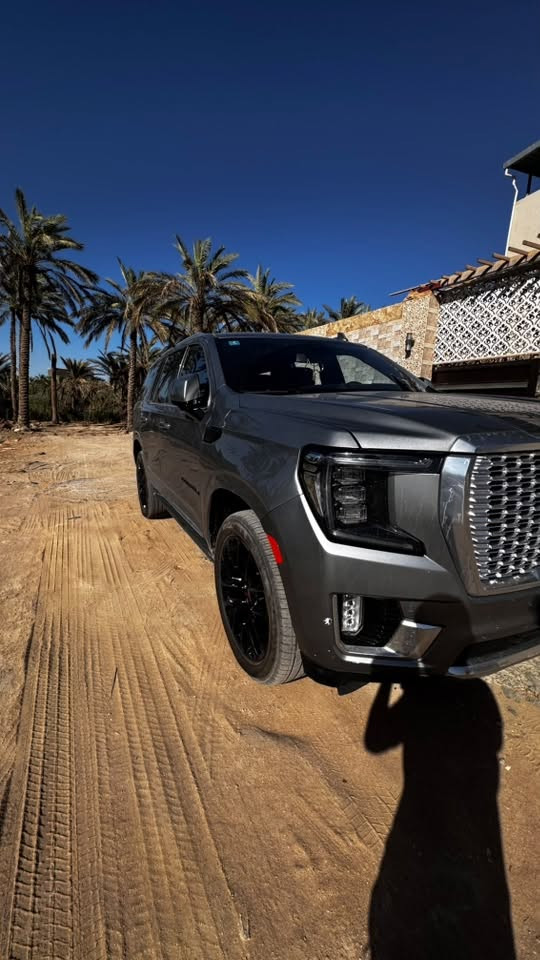 GMC Yukon 2024دينالي سبورت 
سياره مزوده بشوته رياضيه وكزوز رياضي من امريكا 
ماشيه 24 الف ميل 
ضرر موضح بصوره ومصلح بارد 

    كاميرا خلفية
سقف بانورامي
صندوق كهربائي
كاميرا أمامية
كاميرا 360
التحكم على المنحدرات
مستشعر وقوف
تدفئة المقاعد
تبريد المقاعد
بصمة
مسند ذراع
مثبت سرعة
مرايا جانبية كهربائية
نوافذ كهربائية
حساس المطر
شاشة
مراقبة النقطة العمياء
نظام المفتاح الذكي
التحكم التلقائي بدرجة الحرارة
نظام بدء التشغيل (زر تشغيل)
نظام فرملة الطوارئ
مقاعد كهربائية
8 وسائد هوائية
مصابيح زينون أمامية
مصابيح LED أمامية
نظام إنذار
قفل مركزي للأبواب
مانع الانزلاق
عرض المعلومات على الزجاج الأمامي (Head-Up Display)
تدفئة مقود القيادة
لوحة قيادة رقمية
إضاءة محيطية
أبل كاربلاي
مقاعد الصف الثالث
ABS
4×4 (دبل)
التشغيل عن بُعد
رادار
شاحن لاسلكي
🟥سعر 570$ يعني 5دفاتر و70 ورقه
 🟥مكلف بنشر 
لاستفسار اتصل
***********
