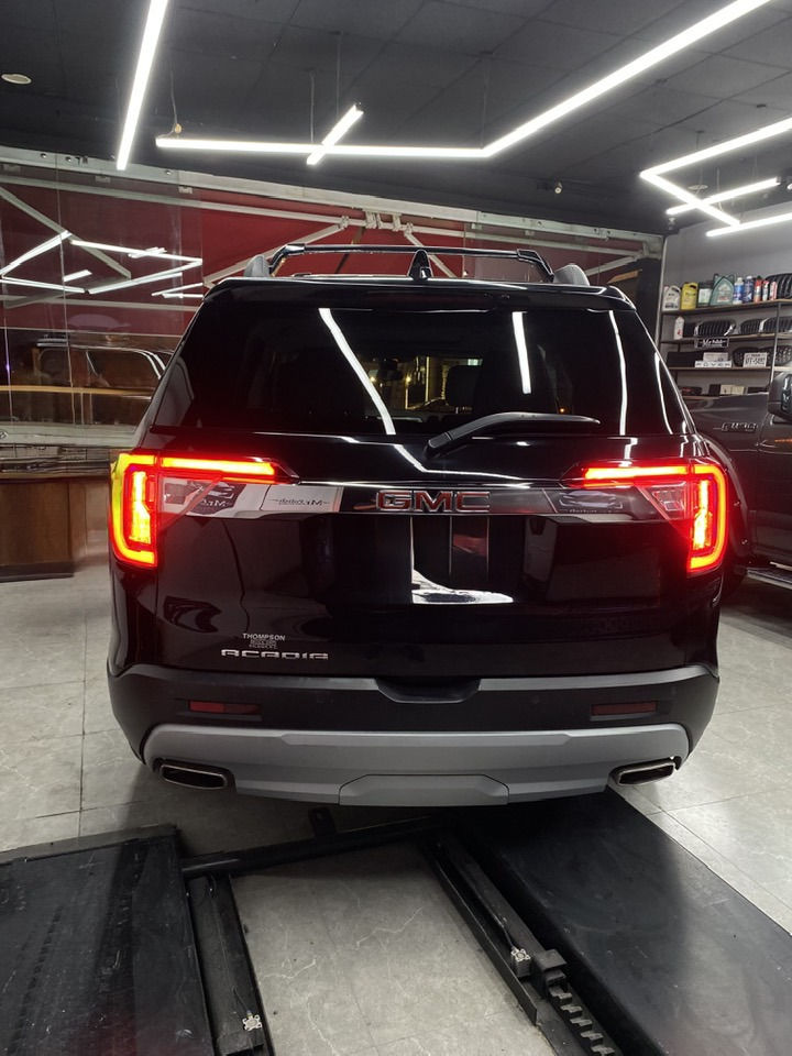 السلام عليكم من رخصة الادمين

‏GMC Acadia 2023 sle
كلين بدون صبغ، فقط جزء قليل تعديل بارد.
ايرباك راجع سيستم بشرط أن يشتغل خاصة الستيرن والدشبول
السيارة مسجلة باسمي.
السيارة ماشية 24 الف 
محرك اربعة سلندر تيربو
نظام اقتصادي Economy 
ثلاث انماط قيادة نورمل ، سبورت و ثلج
ثلاث صفوف مقاعد
كشتات vip 
كشنات امامية كهربائي ، هيتر
تبريد مركزي خلفي ، امامي منفصل
بانوراما
داخل لونين رصاصي و قهوائي
دخول ذكي للابواب ، بصمة
تشغيل عن بعد
٣٦٠ درجة رادار ، يعني رادار امامي ، خلفي و جانبي
نظام اوامر صوتية
مثبت سرعة 
تنبيه بالاصطدام
الجنطة كهربائي وتفتح بإشارة بالقدم
مانع الانزلاق
إطفاء و تشغيل المحرك تلقائي عند الوقوف في الترافك 
قرائة خطوط الشارع
اشارة بالمري
صورة الحادث مرفقة مع الصور

للاستفسار ومعرفة السعر الاتصال على: ***********
واتس اب ، ڤایبر تلگرام
