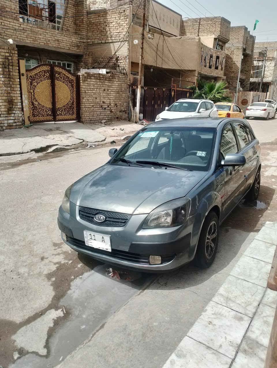 السلام عليكم
كيا ريو موديل 2006 وارد امريكي رقم بغداد انكليزي بسمي 
مكينة 1600 مكينة وكير مكفولات كهربائيات كلها شغالة تبريد ثلج صدر جديد منضومة زنون  المكان بغداد الرصافة الاستفسار ***********

