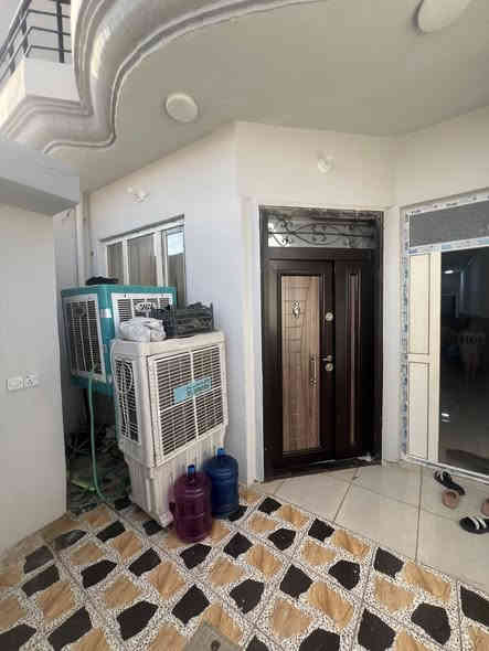 بيت ١٠٠ طابو صرف طابق ونصف موقع خانقين خلف مجمع ارونس السكني بشارع المدارس سعر مناسب
***********
