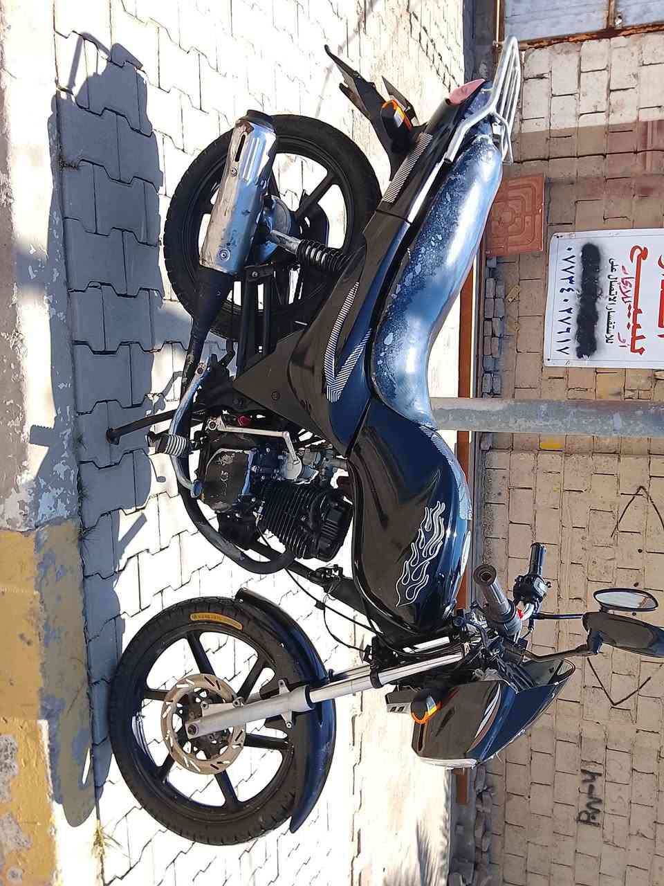 دراجه سايم للبيع السعر 550 بيه مجال جديده كلش كهربائيات كله شغاله مكفوله من كلشي مابي اي نقص موديل 16 محرك بلادي عنواني الرمادي شارع 60 للاستفسار على رقم ***********
