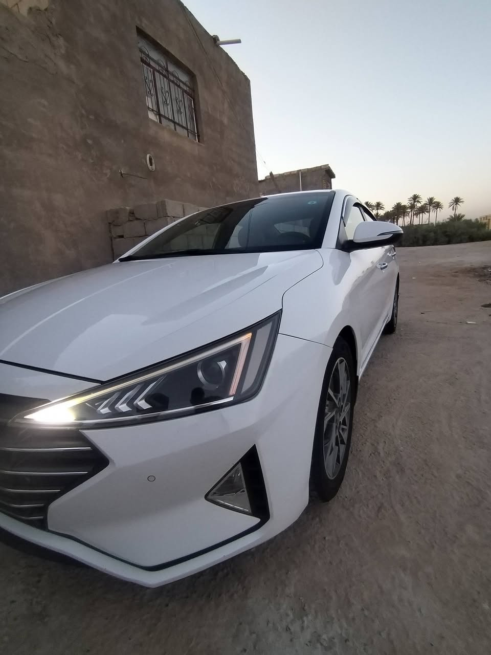 سلام عليكم النترا 2020 خليجي رقم بغداد انكليزي ماشيه 70 كفاله عامه
فول مواصفات واحد علئ واحد فئة20

محرك 2000 دوش+فتحه سلايت +شاشه كبيره +مرئي شفط +نيكل علئ جام +يدات نيكل +كشنات قلاب +بصمه تشغيل +بصمة أبواب +تحكم ستيرن جهتين +حساسات امامي خلفي +خمسه ويل كب +انضمةقياده +صندوق ذكي+سياره جديده بمعنى الكلمه فول للخير أعلى فئه.

ملاحظه(سياره مكفوله كفاله عامه من كلشي)
السعر :(169) وبيه مجال
مكان السياره :كربلاء طويريج
الاستفسار رقم :(***********)
