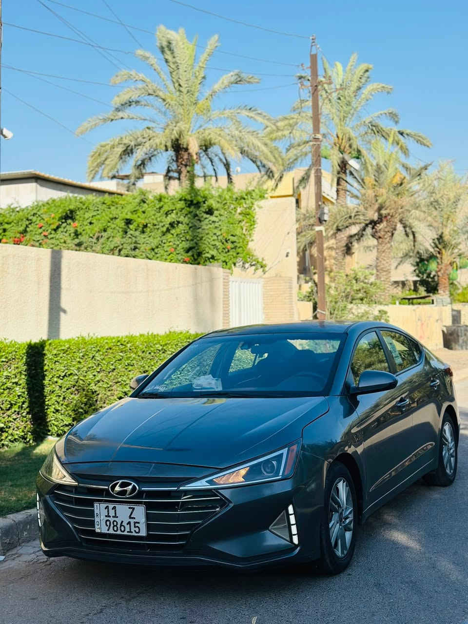 سلام عليكم النتره ‏ ‏موديل 2020 بيه ربع ‏ ‏بنيد  ‏صبغ بس ‏الباقي كفاالة  ‏رقم بغداد بسمي مواصفات السيارة 
‏ تحكم  ستيرن جيتين  سعر السيارة 123 🔥
‏نظام قيادة  حجم المحرك 2000 دوش 
‏ اقتصادي بنزين 
‏رادارات أمامية خلفية 
‏ليت زنون كشنات تدفئة تبريد 
‏شاشة كبير سيارة جاهزة 
 سعر السيارة 123🔥 وبيها مجال 
‏مكان بغداد رقم الهاتف 
***********
