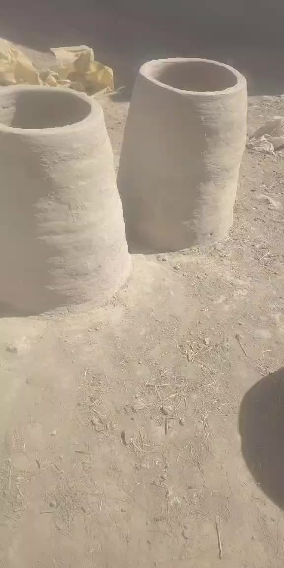 سلام عليكم تنانير لبيع مكان بابل شوملي ***********
