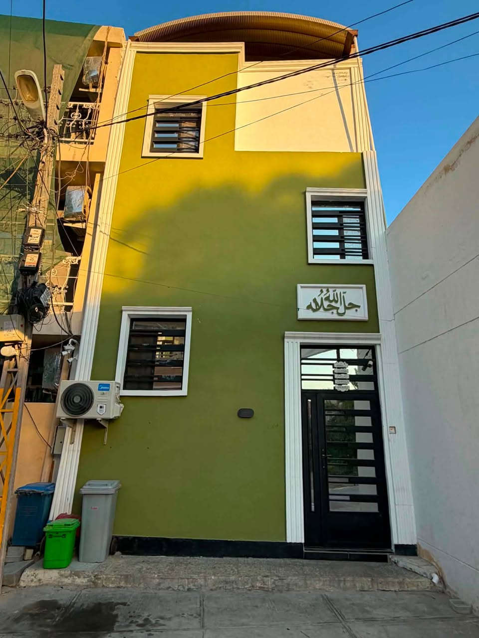 للبيع دار زراعي ملك صرف 🏠

مساحة 52 متر جبهة 5 متر

سبع بكار مقابل ماركت التوت الاحمر 

عرض الشارع 8 متر 

يحتوي على 3 طوابق درج معزول 

كل طابق غرفة نوم وخدمات معزولة 

للاستفسار 
***********.  ☎️م
مراجعة مكتب المشرق لتطوير العقاري
