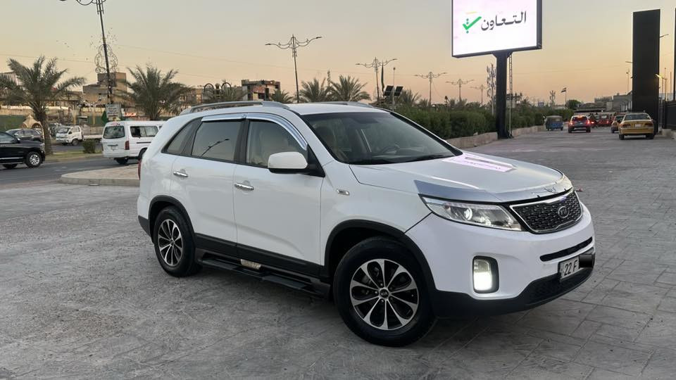 سورنتو ٢٠١٤ كويتي نص فول
بيع او مراوس 
ستة سلندر تحويل مباشر ماسوي وكالة 
سبعة راكب تلث قطع تبريد بيهة هواي شغلات بعد مكفولة مكفولة بيها بارد بالباب الخلفي والبنيد اصبعين فقط 
للاتصال *********** 
سعر مناسب
