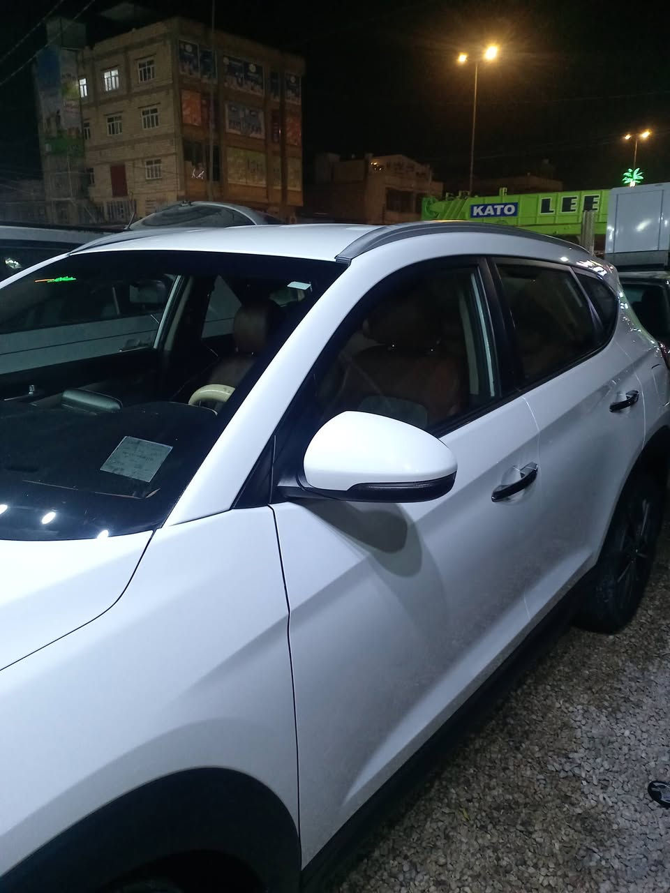 السلام عليكم 
توسان خليجي 19فول عدا الفتحة كفالة عامة رقم كربلاء السيارة ماشية 90حقيقي السعر 200وبيهة مجال للشراي رقمي ***********
***********
